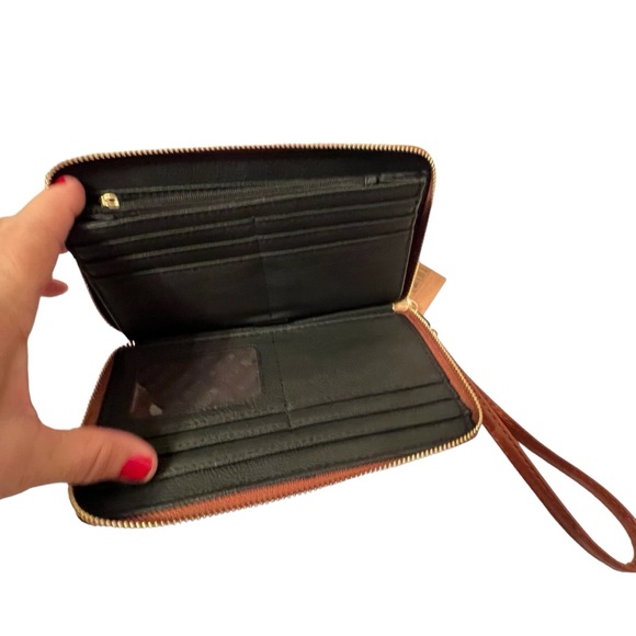 Steve Madden Cognac Zip Around Wristlet/Wallet NWT - Picture 8 of 8